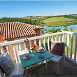 Maison Familiale 3 Avec Terrasse - Api-1-52-1340 Carla-Bayle