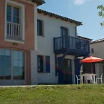 Maison Familiale 3 Avec Terrasse - Api-1-52-1340 Carla-Bayle