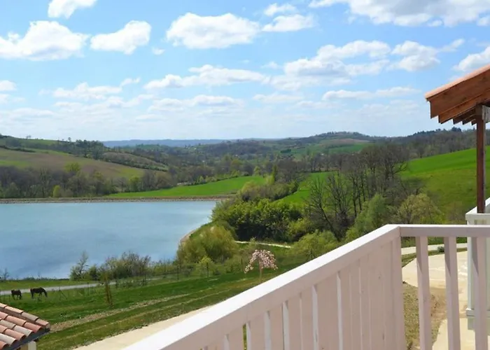 Maison Familiale 3 Avec Terrasse - Api-1-52-1340 *