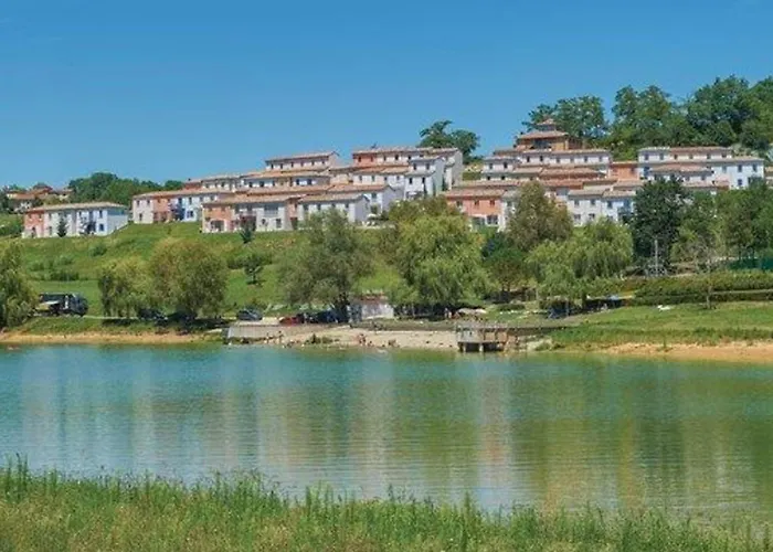 Maison Familiale 3 Avec Terrasse - Api-1-52-1340 Kemp Carla-Bayle